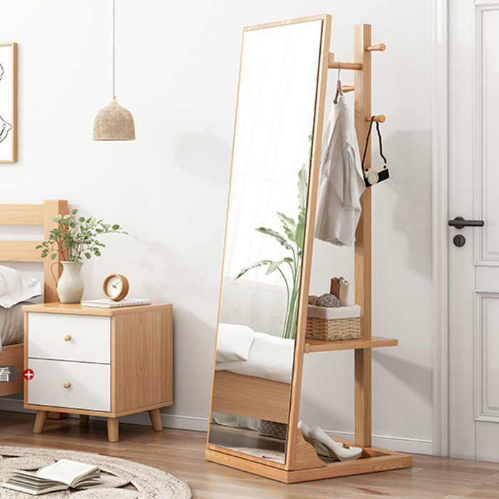 Nếu phòng bạn được thiết kế theo phong cách cổ điển thì bạn có thể sử dụng viền gỗ