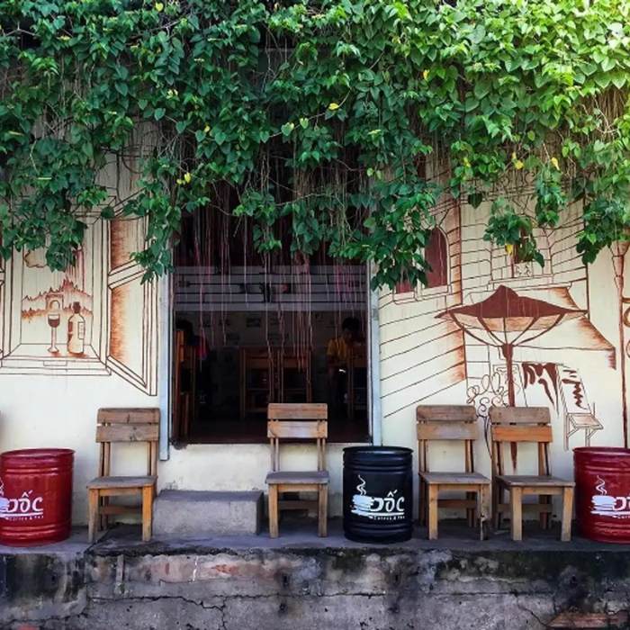 Giá của bộ bàn ghế quán cafe Đà Nẵng rất đa dạng 