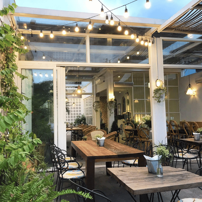 Bàn ghế cafe rooftop Đà Nẵng là sự lựa chọn tuyệt vời của bạn