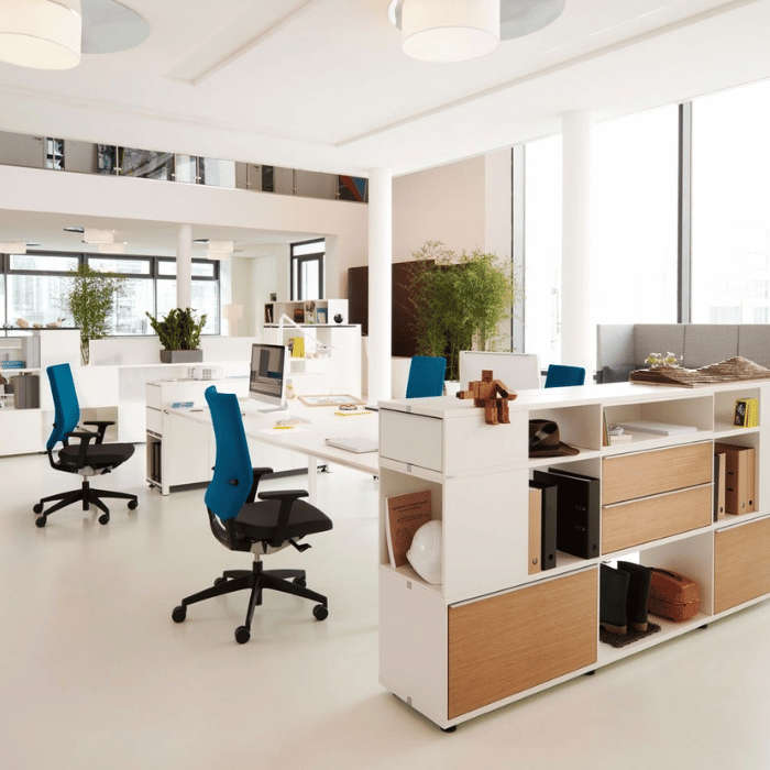 Văn phòng thiết kế với không gian mở đơn giản là sự loại bỏ ngăn cách giữa không gian bên trong văn phòng